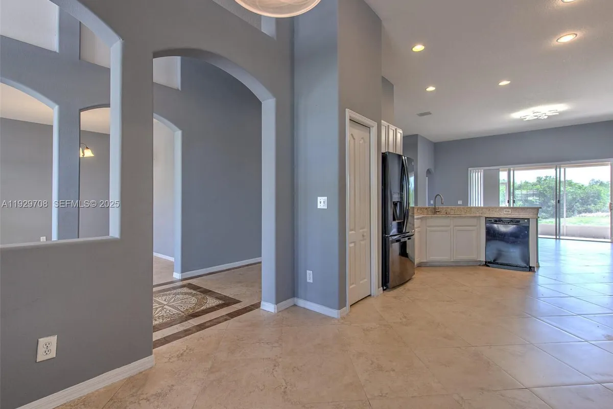 10907 AUSTRALIAN PINE DR, Riverview FL 33579