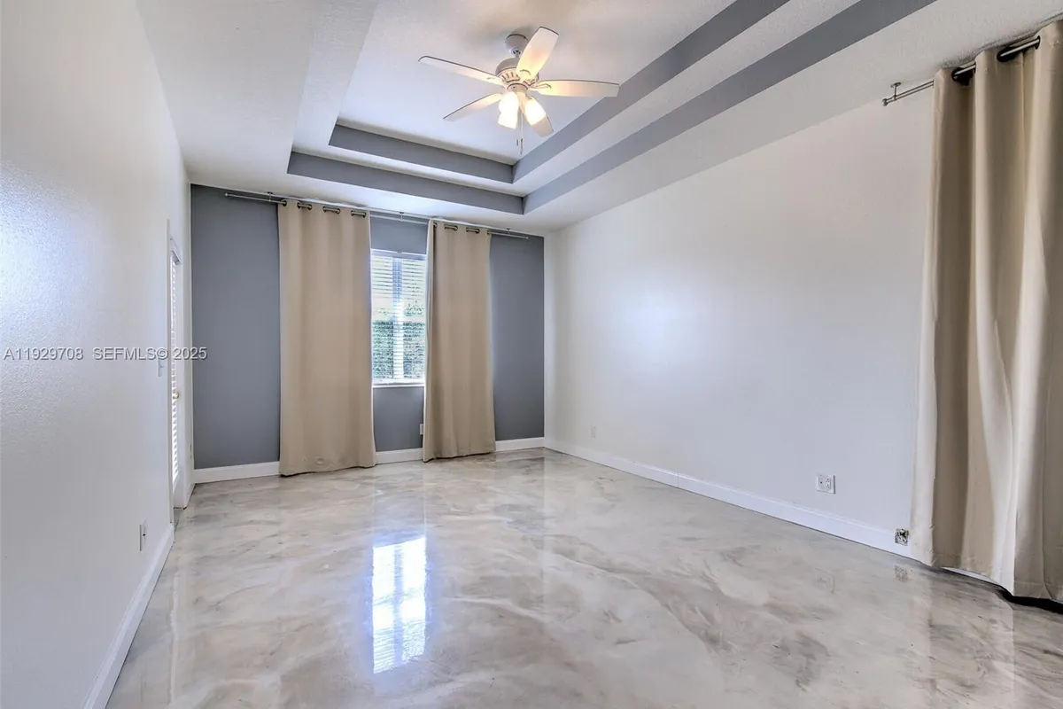 10907 AUSTRALIAN PINE DR, Riverview FL 33579