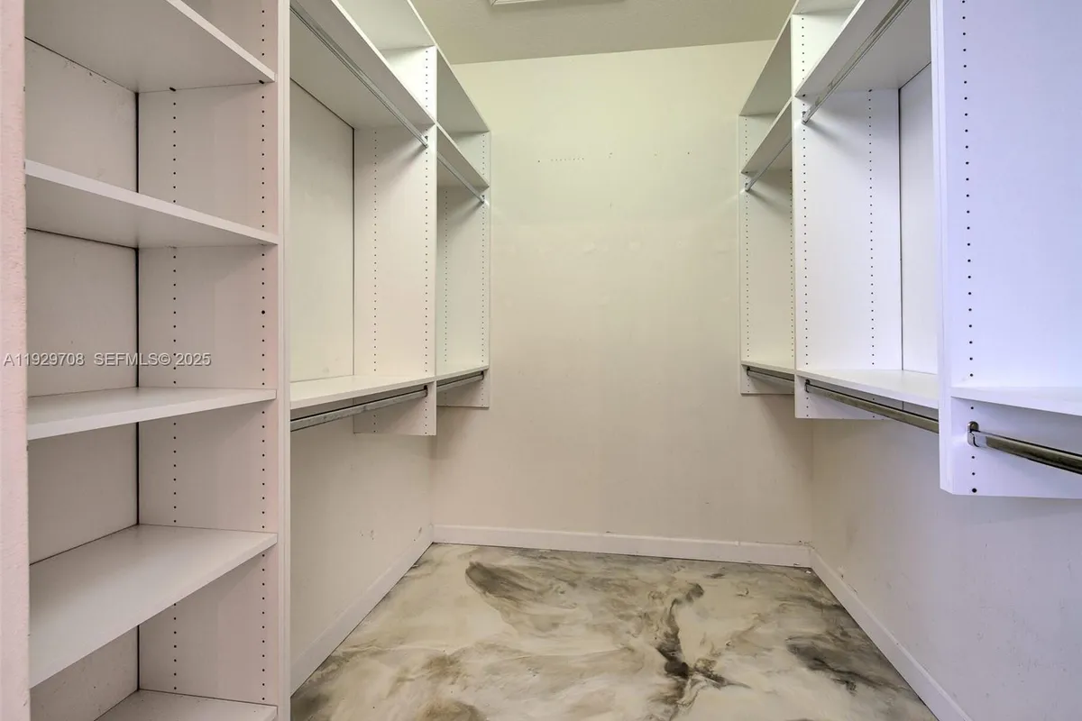 10907 AUSTRALIAN PINE DR, Riverview FL 33579