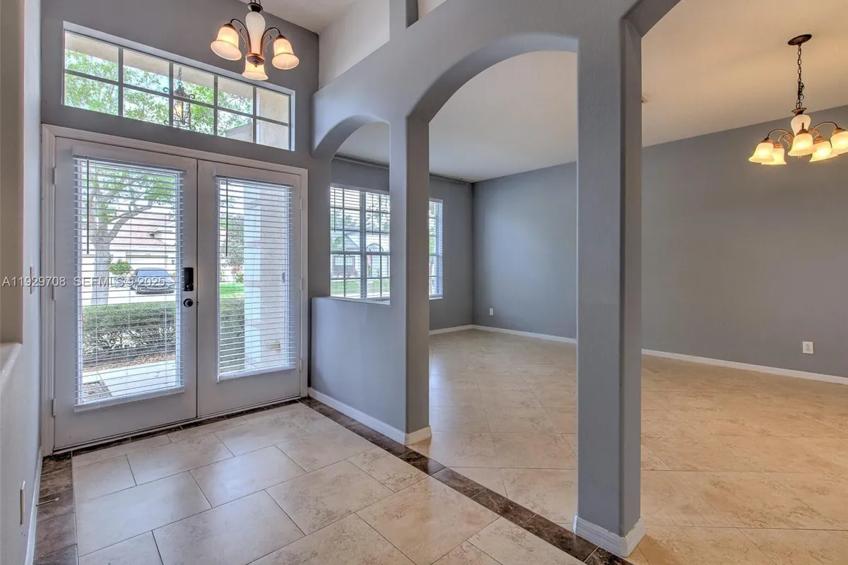 10907 AUSTRALIAN PINE DR, Riverview FL 33579