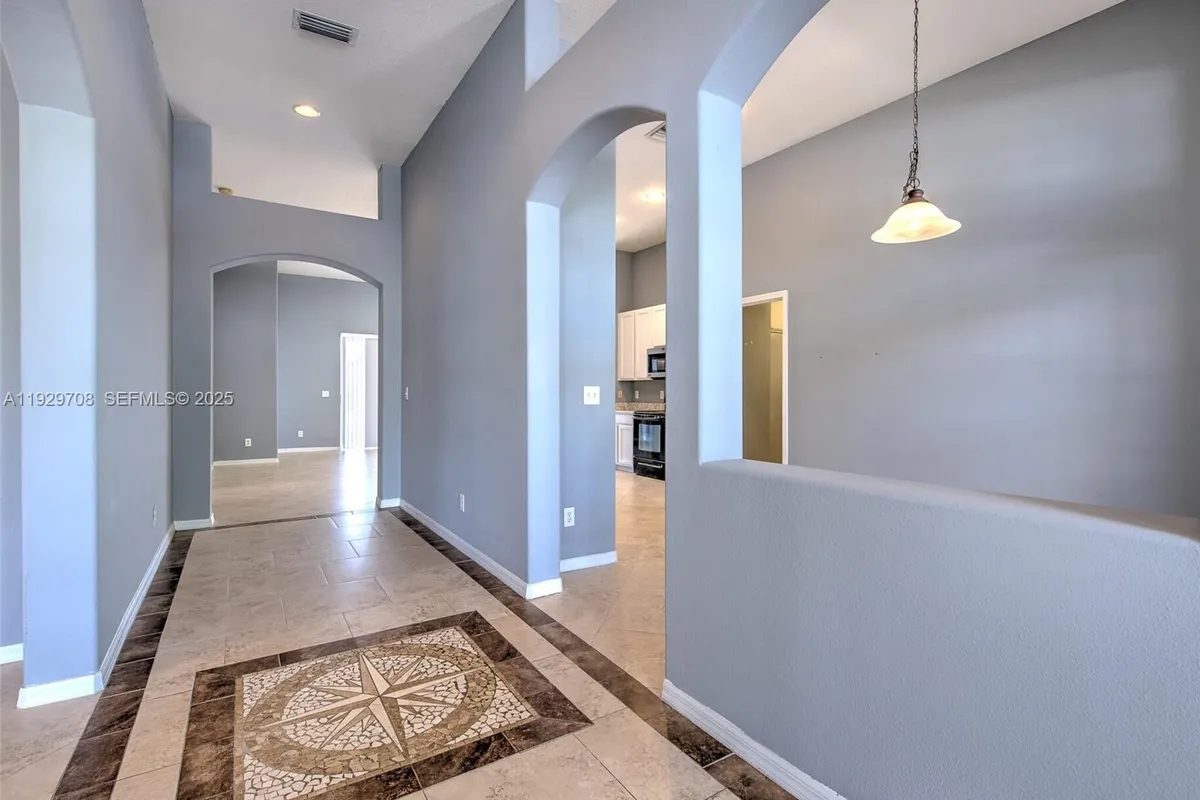 10907 AUSTRALIAN PINE DR, Riverview FL 33579