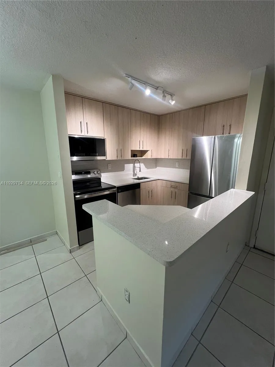 4710 NW 102nd Ave # 22, Doral FL 33178