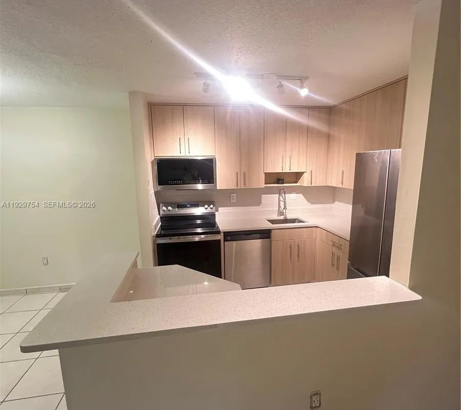 4710 NW 102nd Ave # 22, Doral FL 33178