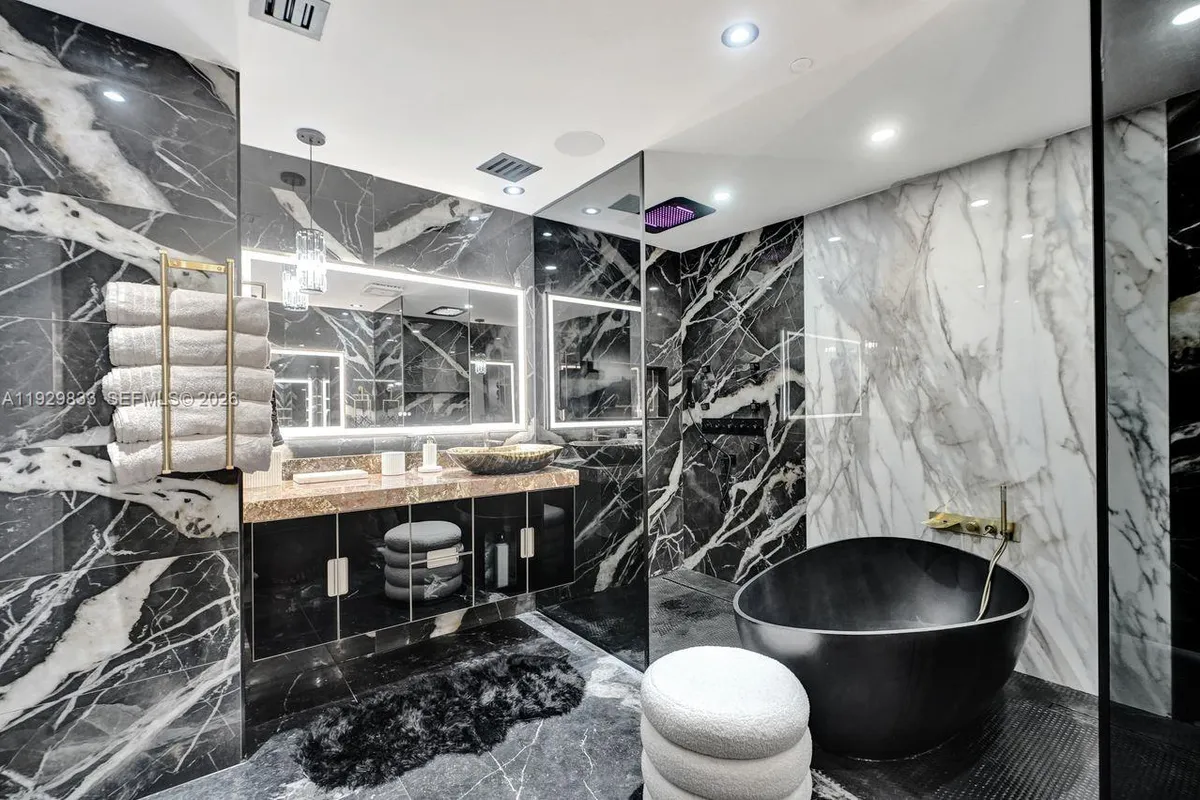 3300 NE 188th St # 210, Aventura FL 33180