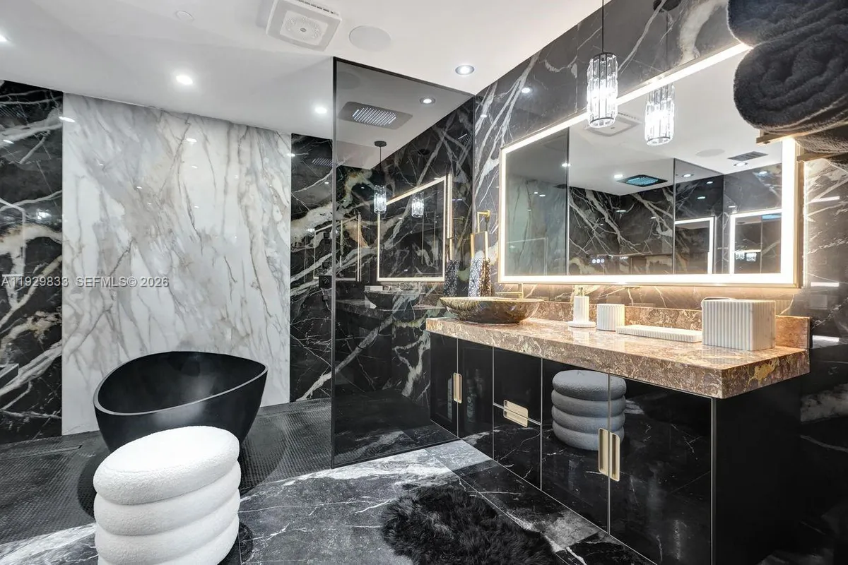 3300 NE 188th St # 210, Aventura FL 33180