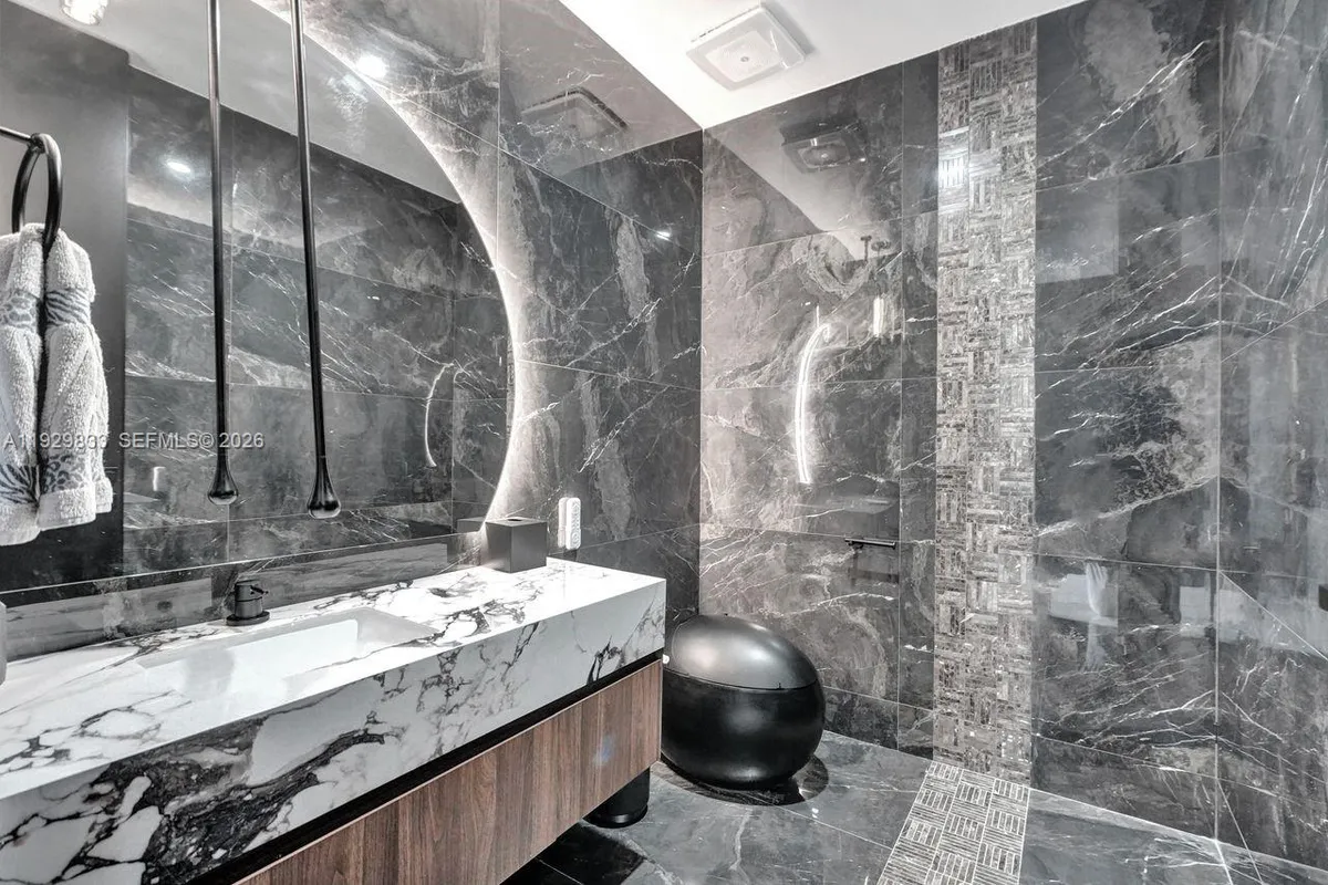 3300 NE 188th St # 210, Aventura FL 33180