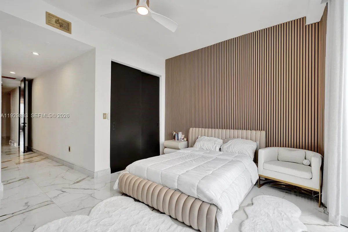 3300 NE 188th St # 210, Aventura FL 33180