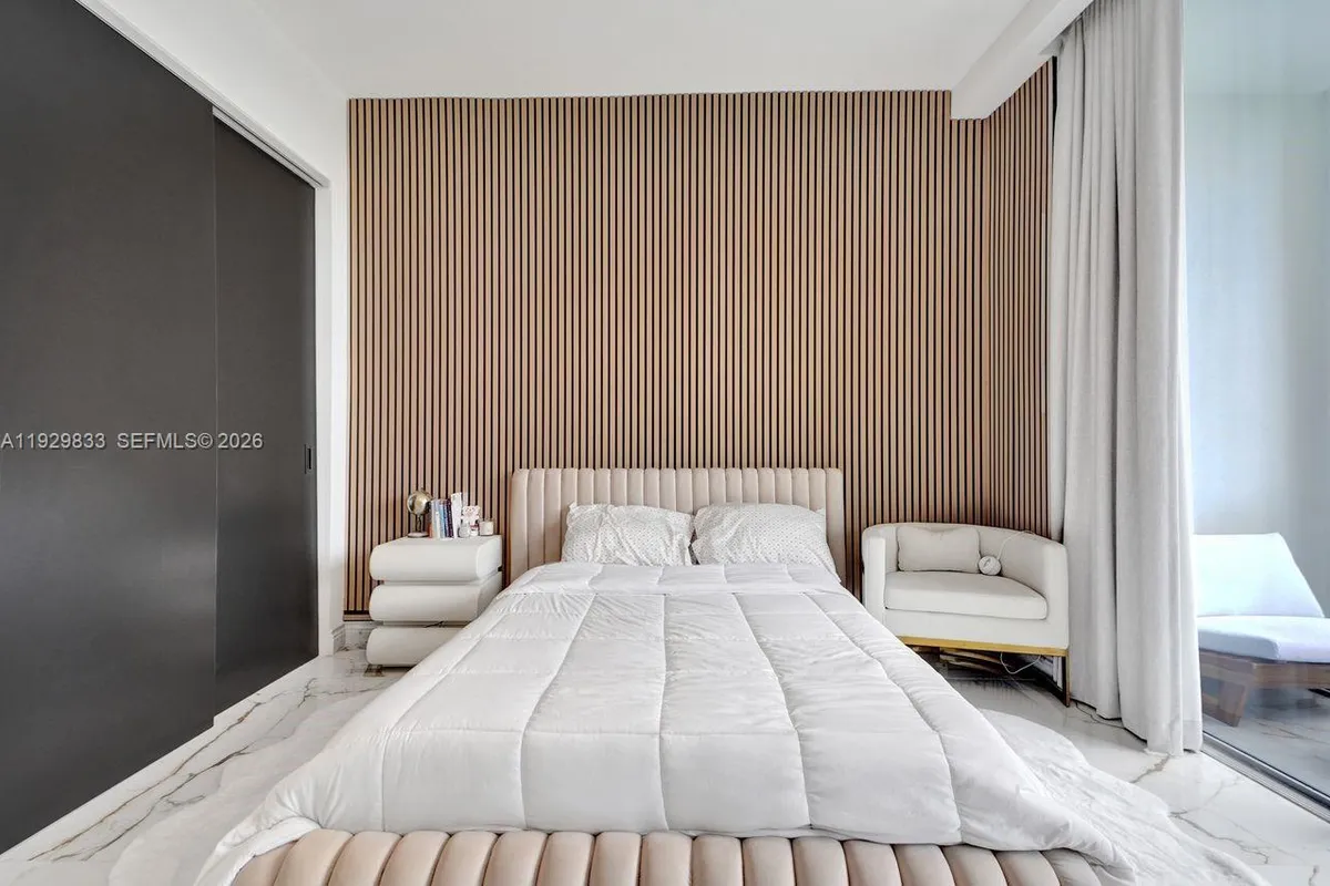 3300 NE 188th St # 210, Aventura FL 33180