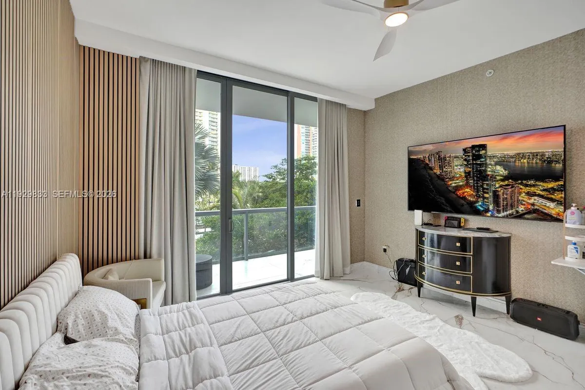 3300 NE 188th St # 210, Aventura FL 33180