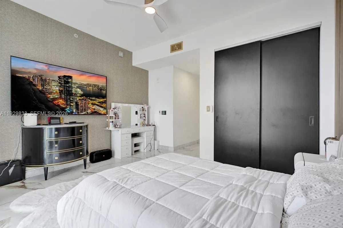 3300 NE 188th St # 210, Aventura FL 33180