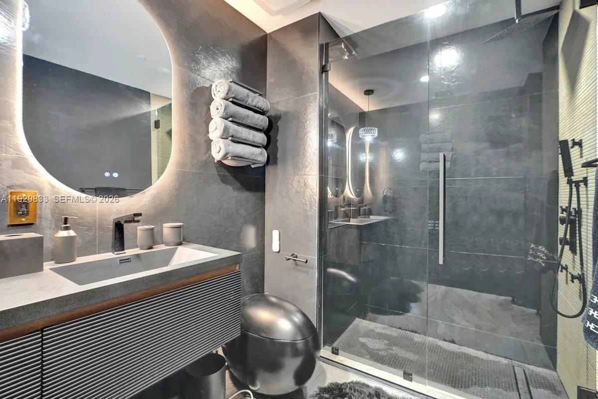 3300 NE 188th St # 210, Aventura FL 33180