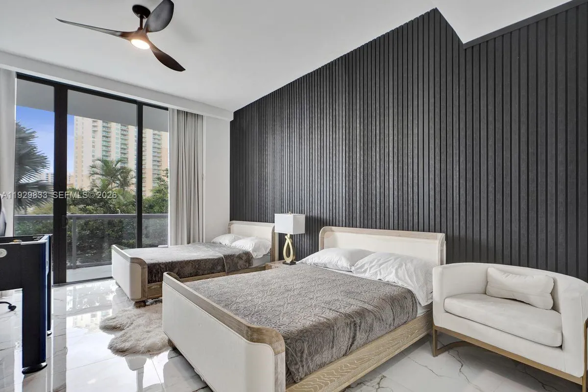 3300 NE 188th St # 210, Aventura FL 33180