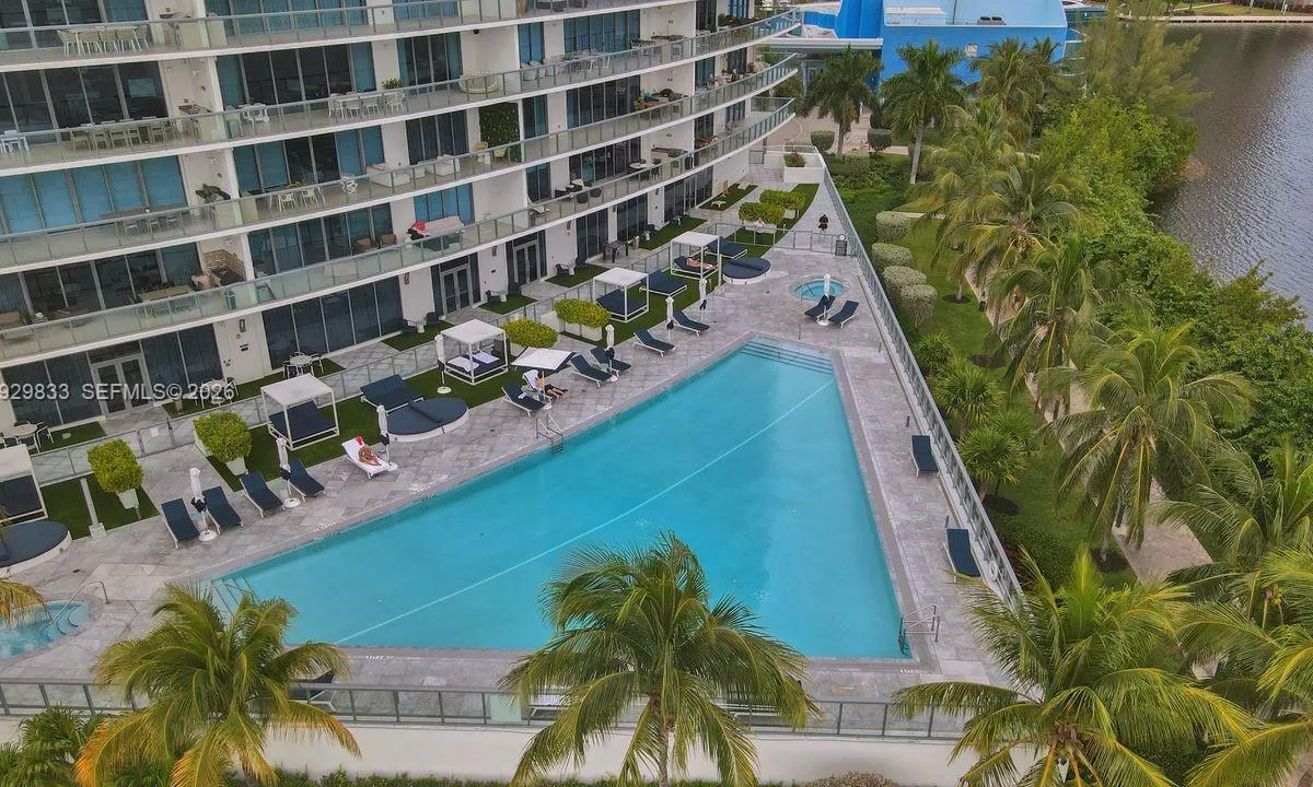 3300 NE 188th St # 210, Aventura FL 33180