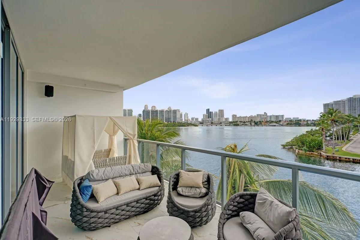 3300 NE 188th St # 210, Aventura FL 33180