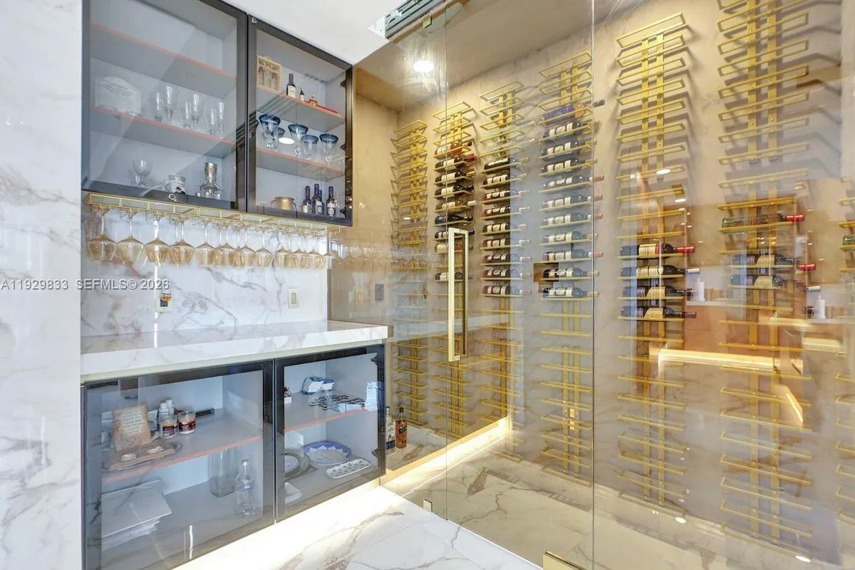 3300 NE 188th St # 210, Aventura FL 33180