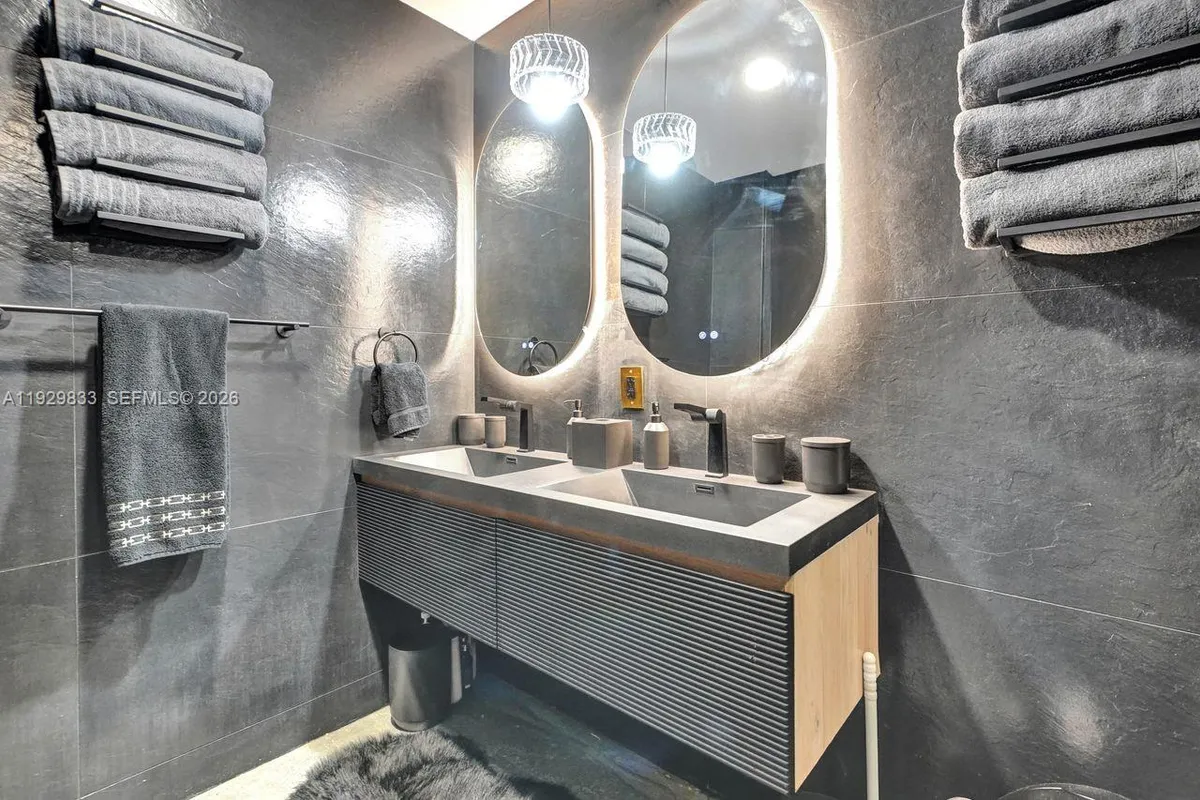 3300 NE 188th St # 210, Aventura FL 33180