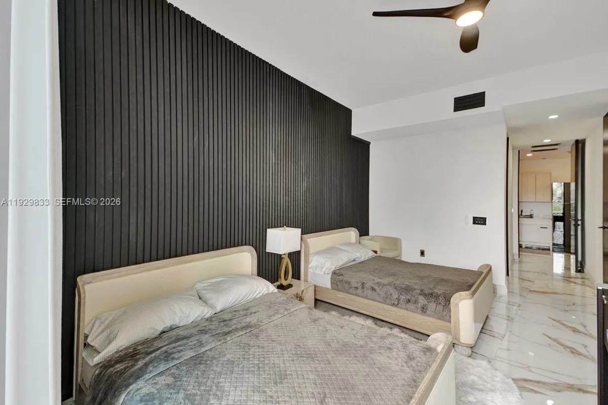 3300 NE 188th St # 210, Aventura FL 33180