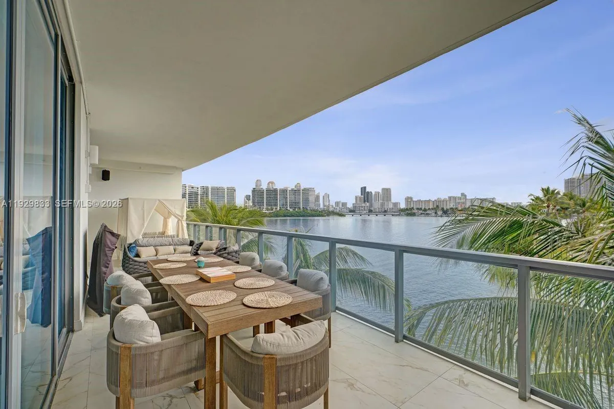 3300 NE 188th St # 210, Aventura FL 33180