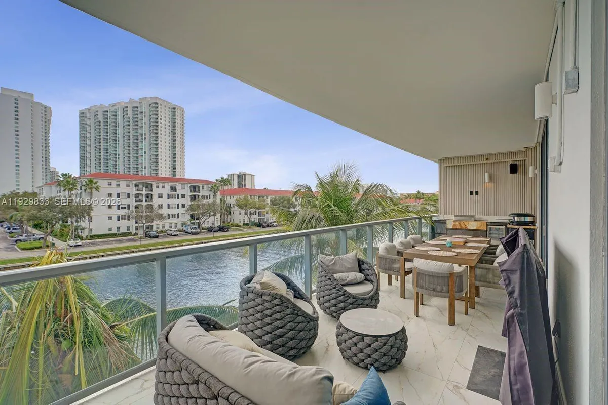 3300 NE 188th St # 210, Aventura FL 33180