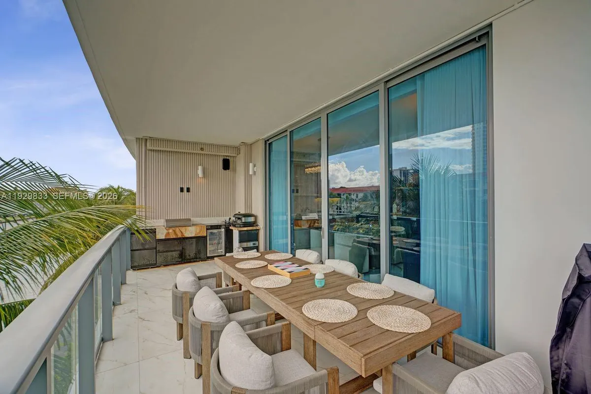 3300 NE 188th St # 210, Aventura FL 33180