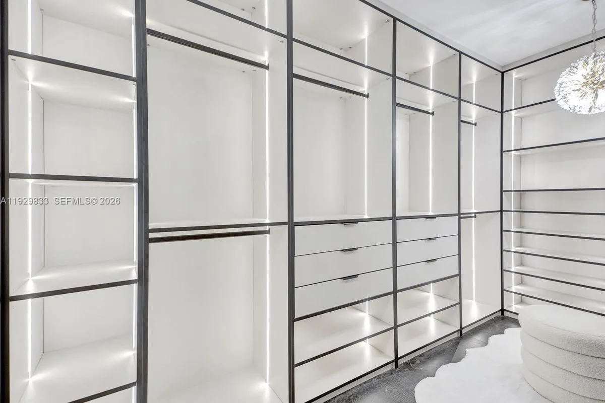 3300 NE 188th St # 210, Aventura FL 33180