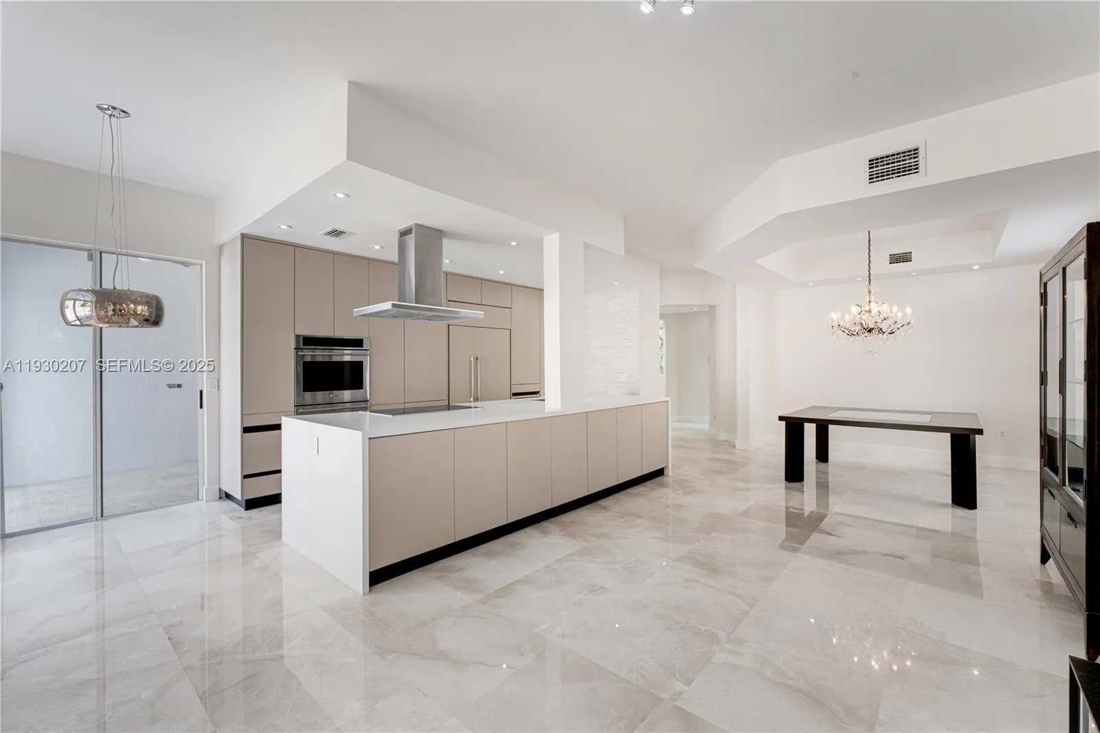 21156 NE 33rd Ave, Aventura FL 33180