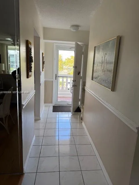 324 SE 10th St # 207, Dania Beach FL 33004