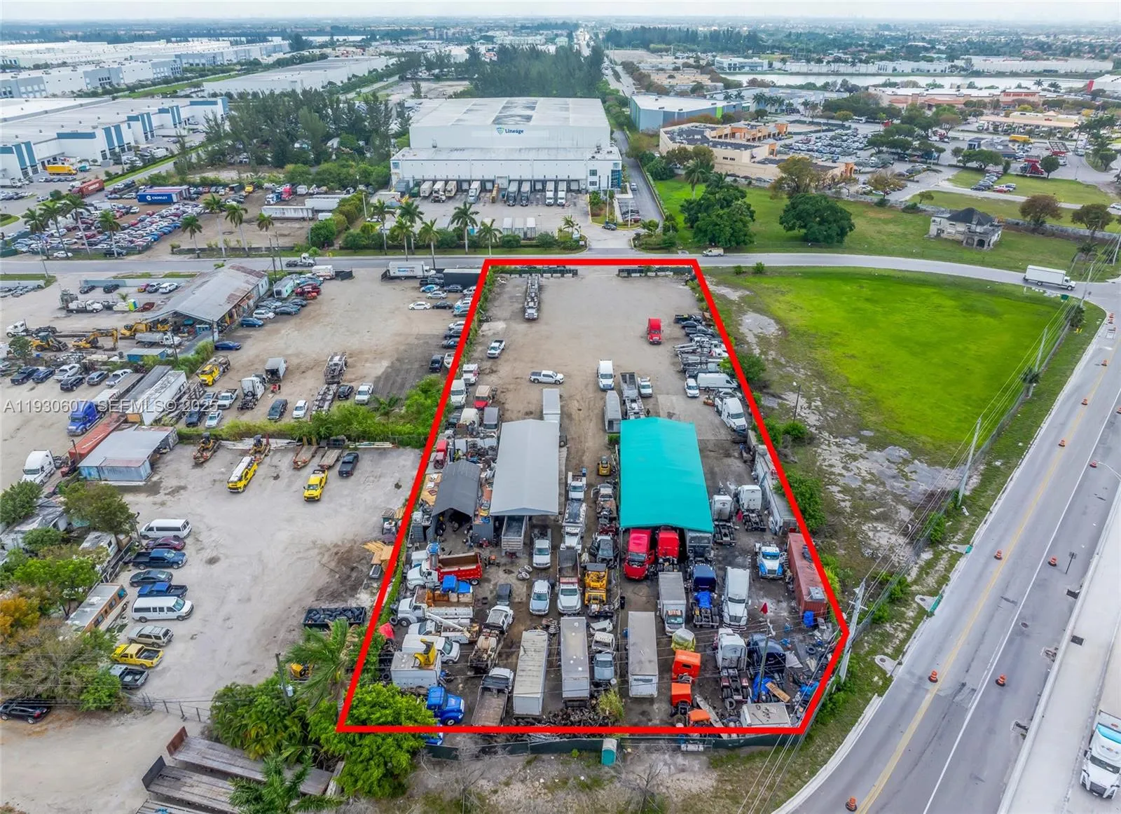 13800 NW 112th Ave, Hialeah Gardens FL 33018