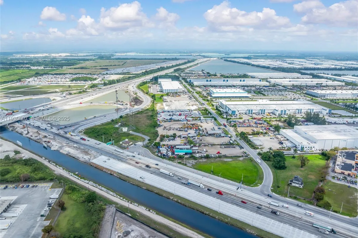 13800 NW 112th Ave, Hialeah Gardens FL 33018