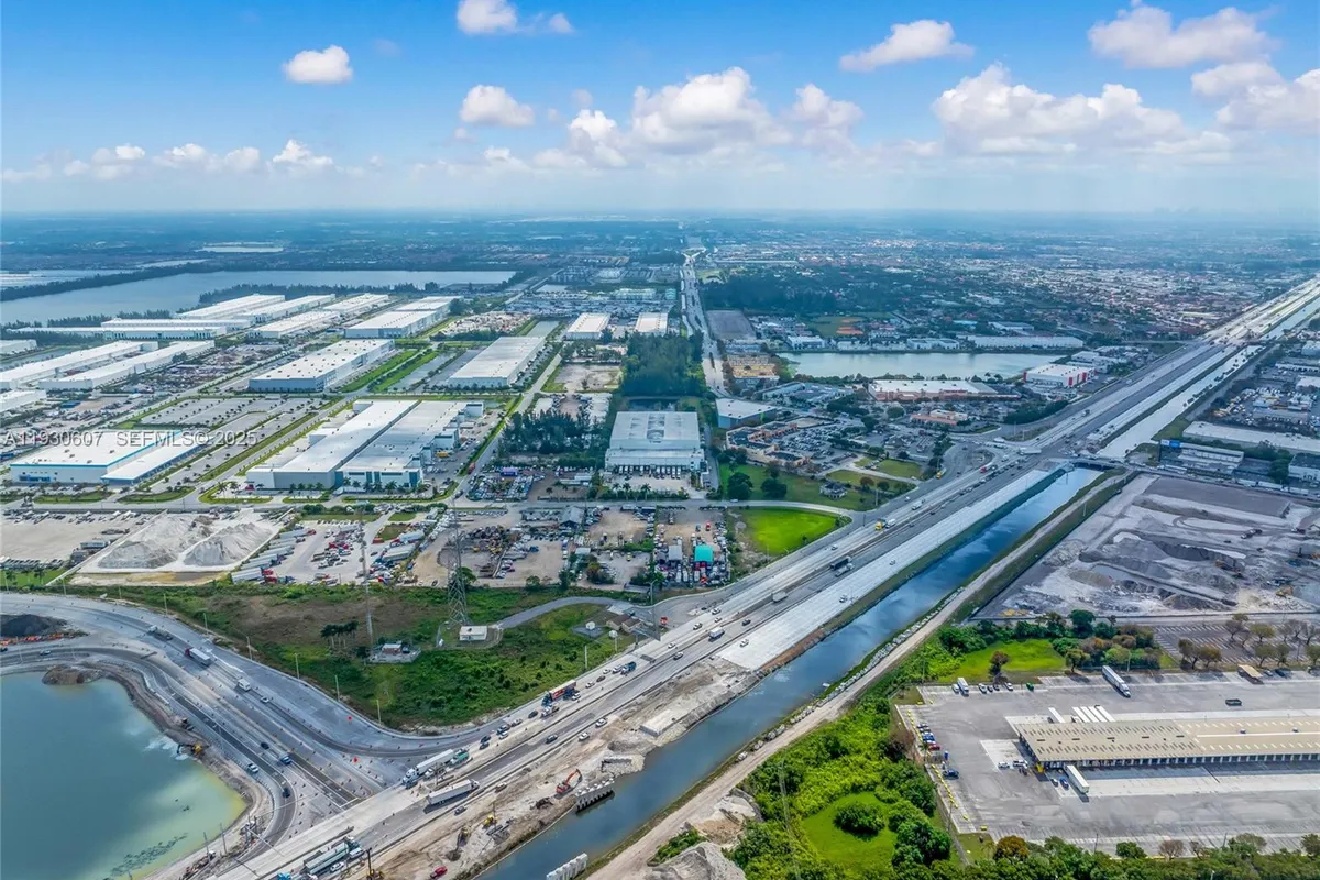 13800 NW 112th Ave, Hialeah Gardens FL 33018