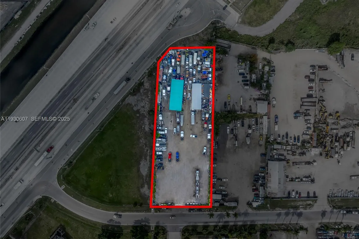 13800 NW 112th Ave, Hialeah Gardens FL 33018