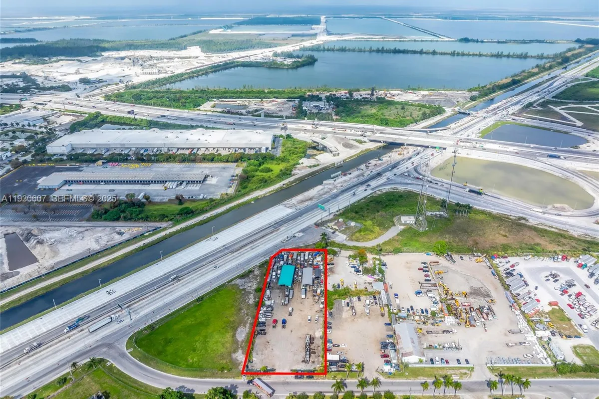 13800 NW 112th Ave, Hialeah Gardens FL 33018