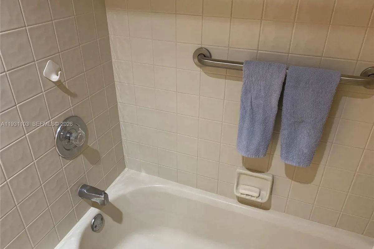 6101 SE Landing Way # 5, Stuart FL 34997