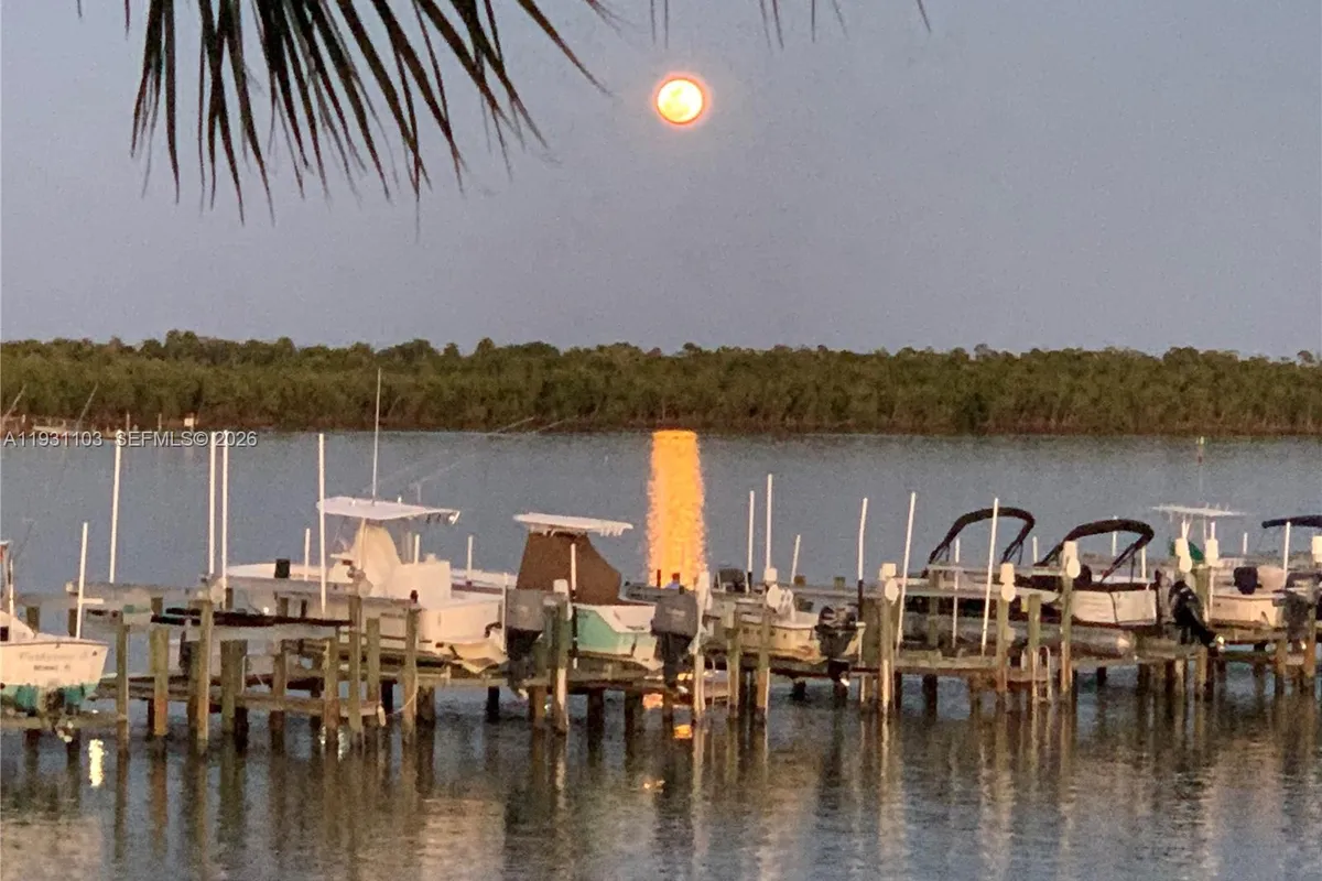 6101 SE Landing Way # 5, Stuart FL 34997