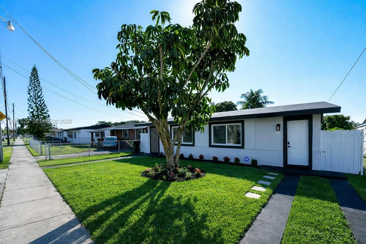 2572 NW 20th St, Fort Lauderdale FL 33311