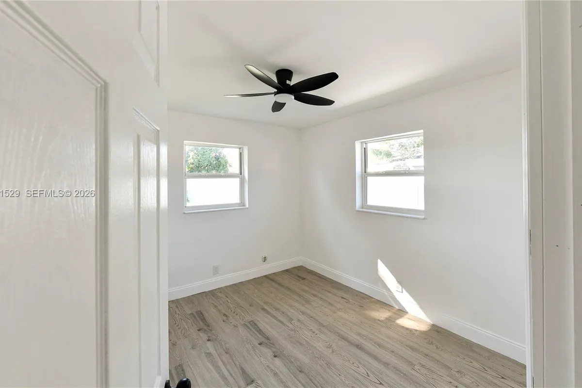 2572 NW 20th St, Fort Lauderdale FL 33311