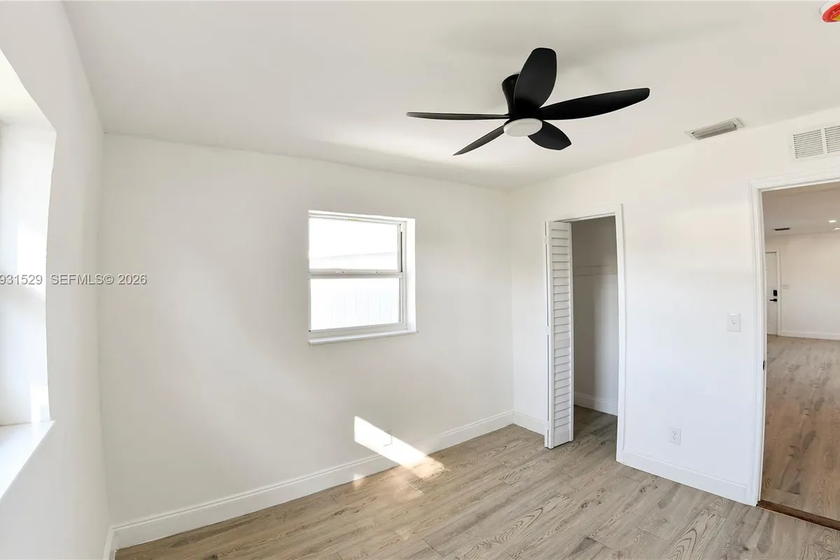 2572 NW 20th St, Fort Lauderdale FL 33311