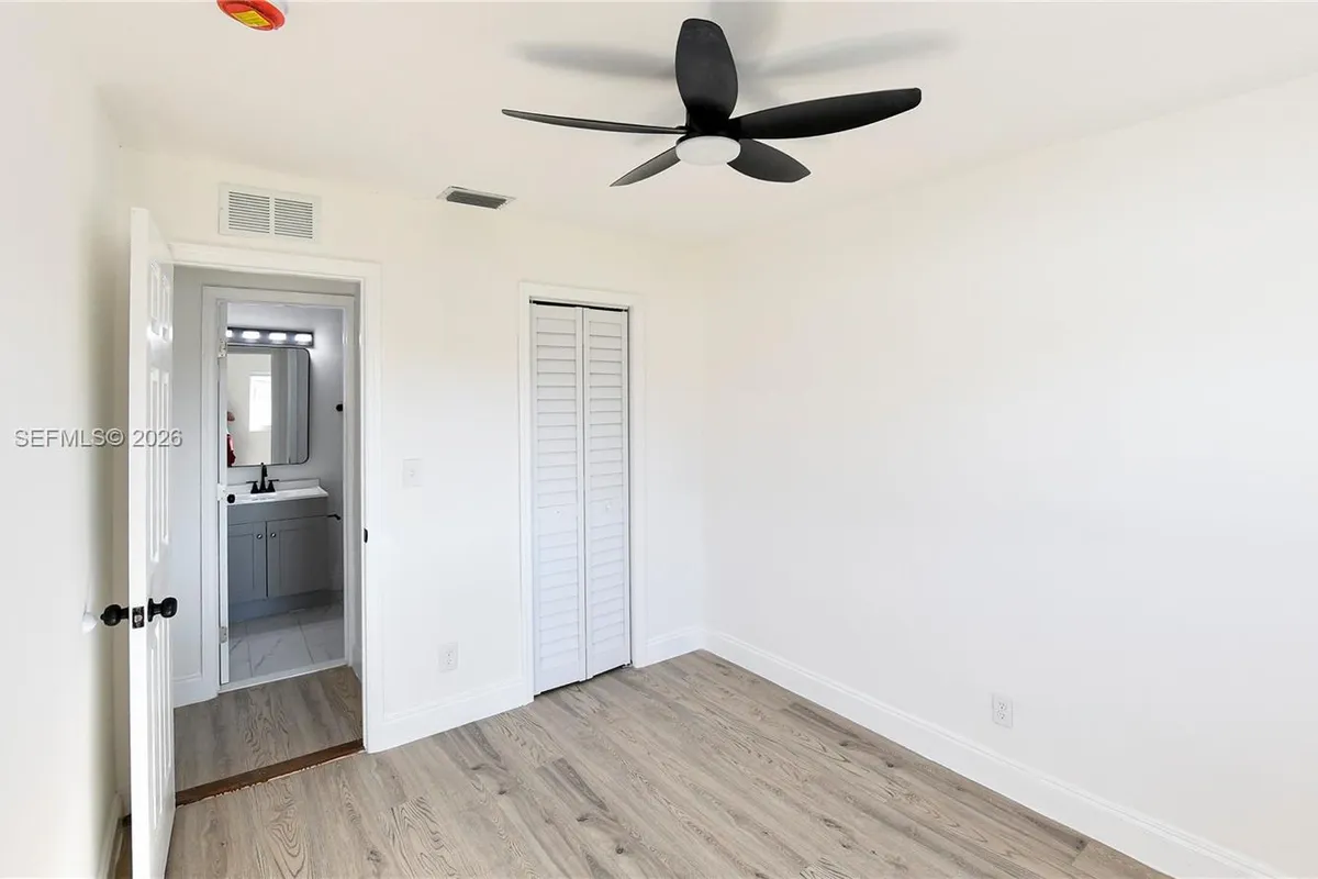 2572 NW 20th St, Fort Lauderdale FL 33311