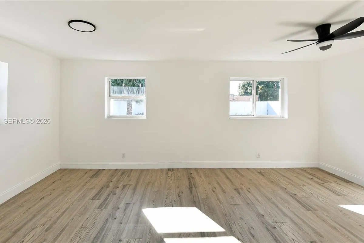 2572 NW 20th St, Fort Lauderdale FL 33311