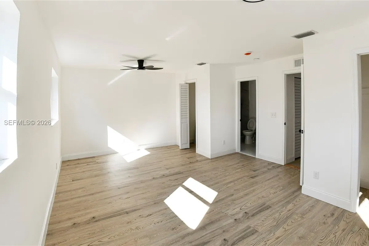 2572 NW 20th St, Fort Lauderdale FL 33311