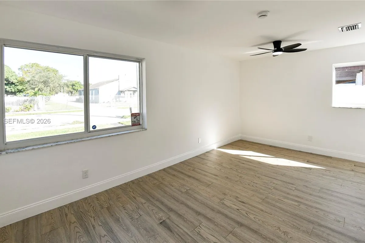 2572 NW 20th St, Fort Lauderdale FL 33311