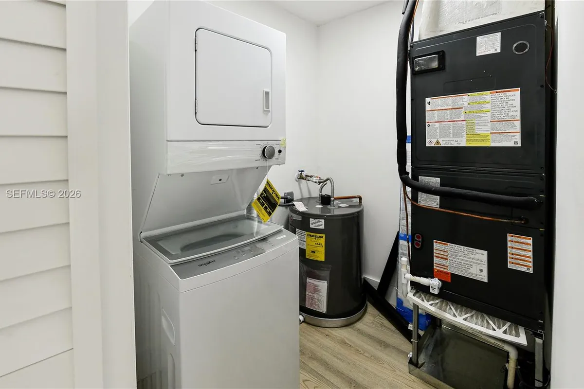 2572 NW 20th St, Fort Lauderdale FL 33311