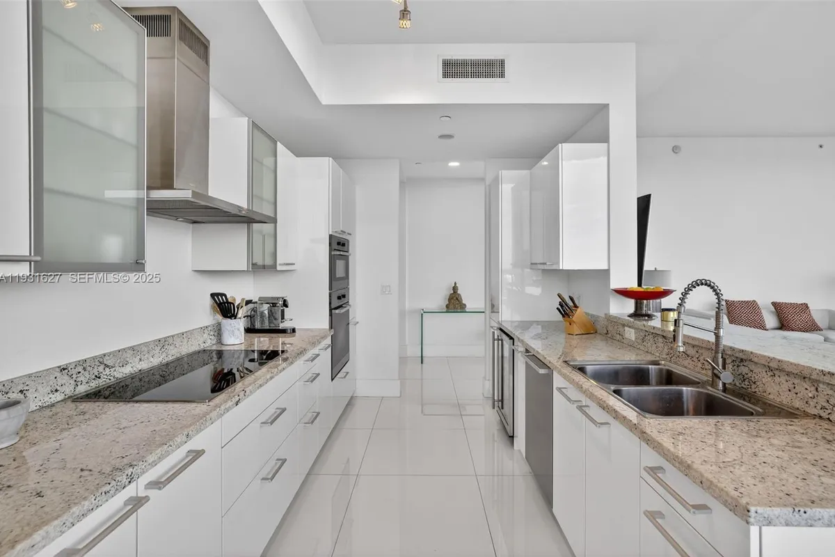 4100 Island Blvd # 2303, Aventura FL 33160