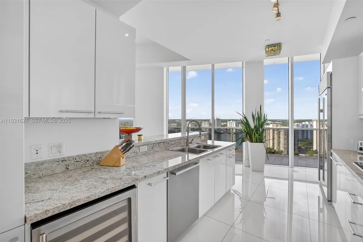 4100 Island Blvd # 2303, Aventura FL 33160