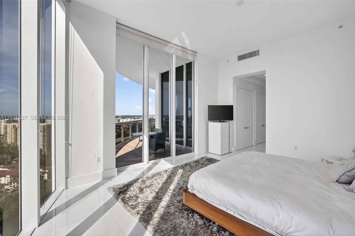 4100 Island Blvd # 2303, Aventura FL 33160