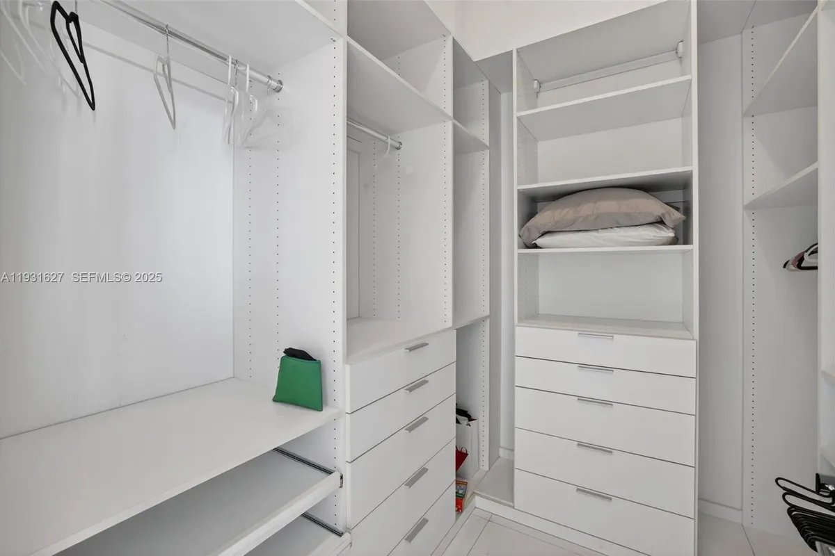 4100 Island Blvd # 2303, Aventura FL 33160