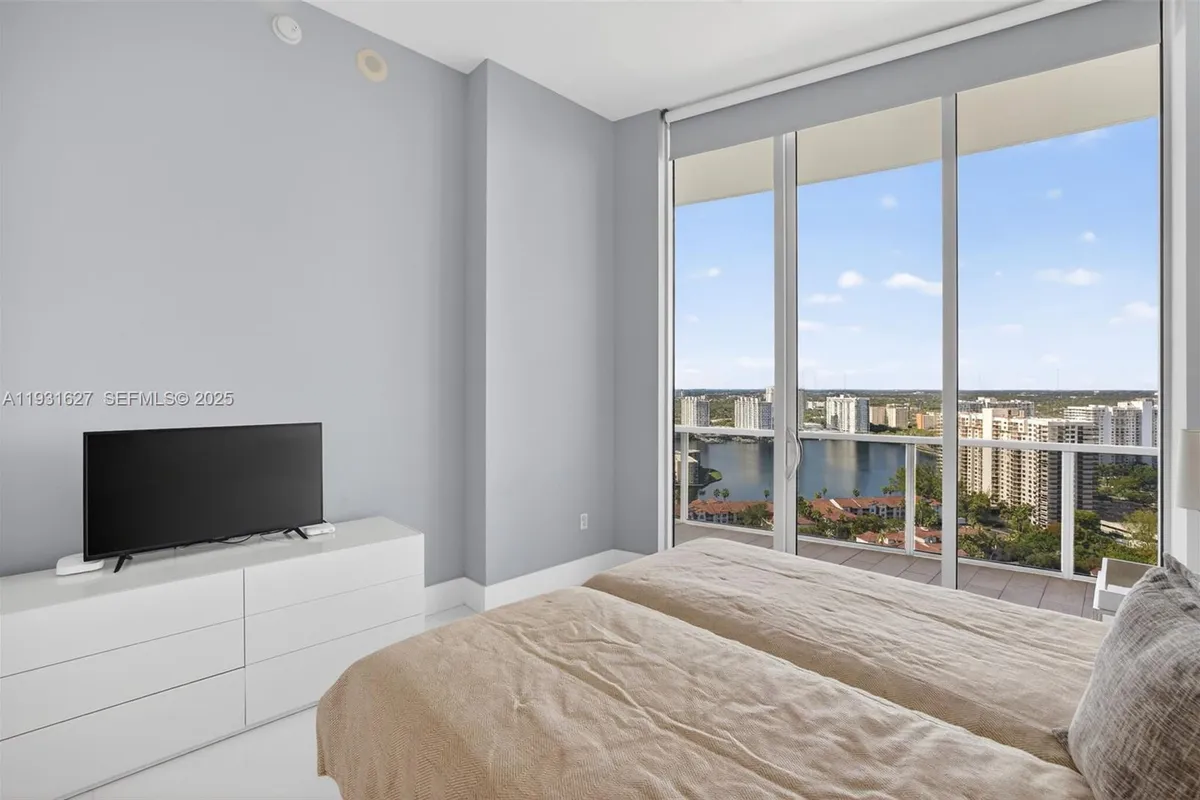 4100 Island Blvd # 2303, Aventura FL 33160