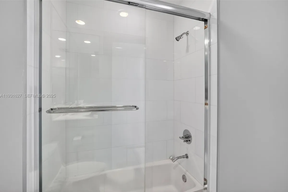 4100 Island Blvd # 2303, Aventura FL 33160