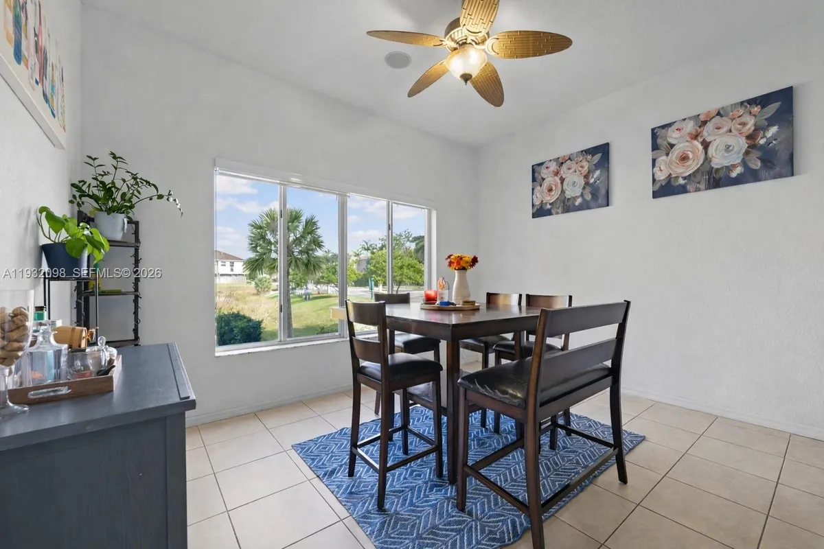 2467 SE 19th St, Homestead FL 33035