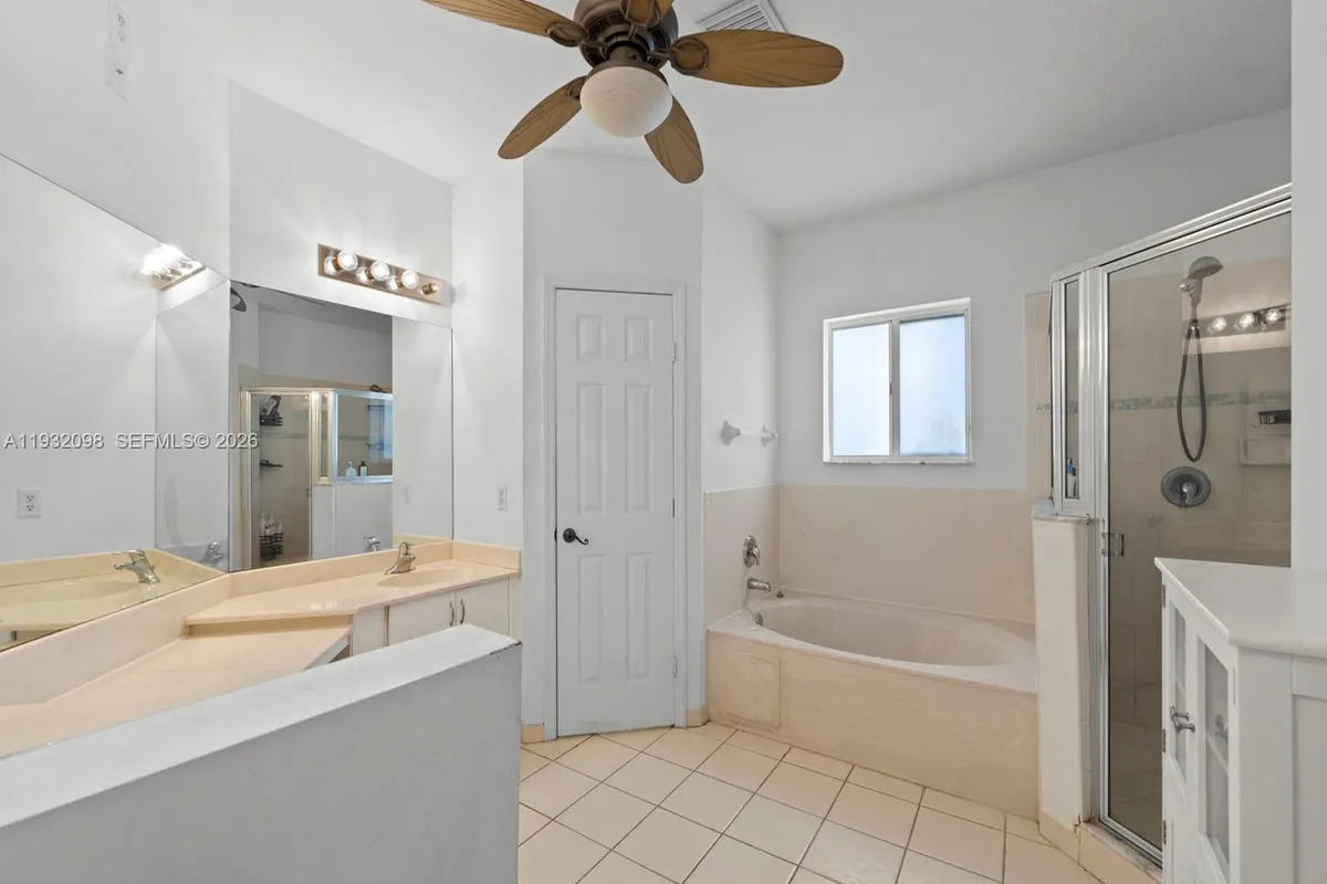 2467 SE 19th St, Homestead FL 33035